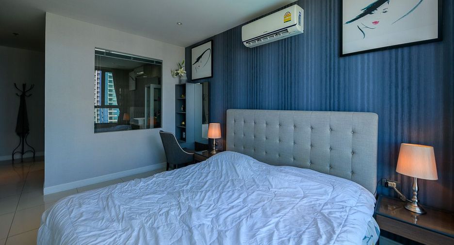 For rent 2 bedrooms condo in Bang Lamung, Chonburi