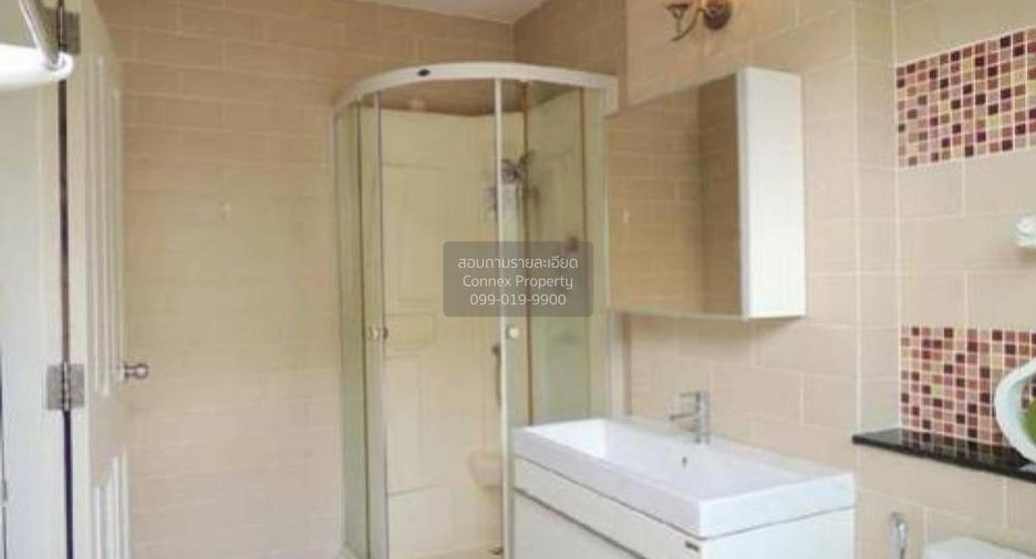 For sale 3 bedrooms house in Lat Krabang, Bangkok
