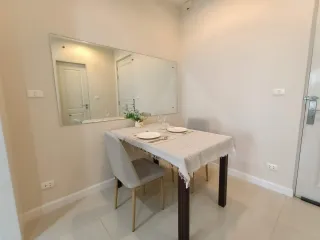 Wohnung zur Miete mit 1 Zimmer in Khlong San, Bangkok