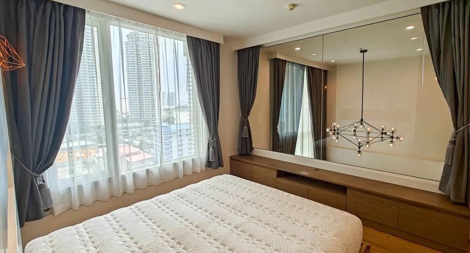 For rent 2 bedrooms condo in Sathon, Bangkok