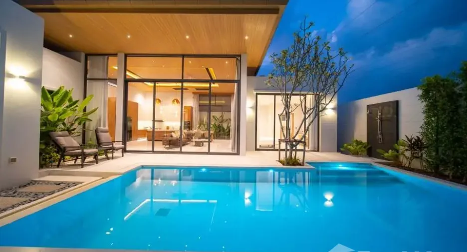 For rent 4 bedrooms villa in Mueang Phuket, Phuket