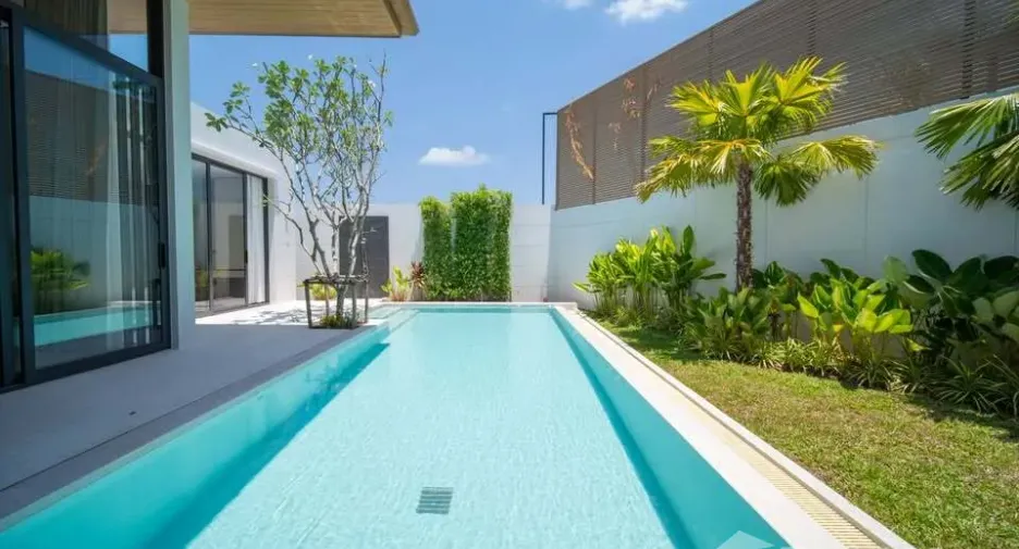 For rent 4 bedrooms villa in Mueang Phuket, Phuket
