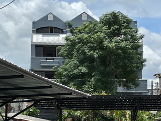 For sale 4 bedrooms townhouse in Mueang Chiang Mai, Chiang Mai