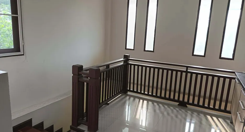 Продажа 4 спальни дом в Сан Кампаенг, Чианг Маи