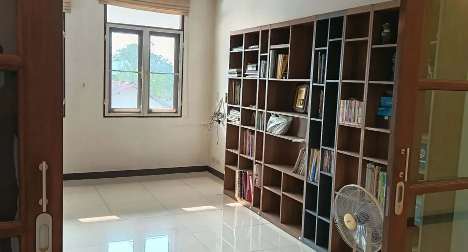 Продажа 4 спальни дом в Сан Кампаенг, Чианг Маи