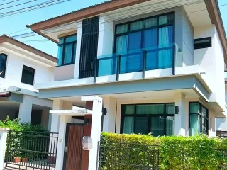 For sale 3 bedrooms house in Saraphi, Chiang Mai