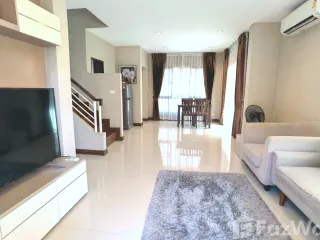 For sale 3 bedrooms house in Saraphi, Chiang Mai