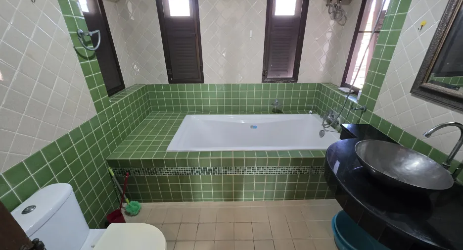 À louer 3 chambres maison à Ban Chang, Rayong