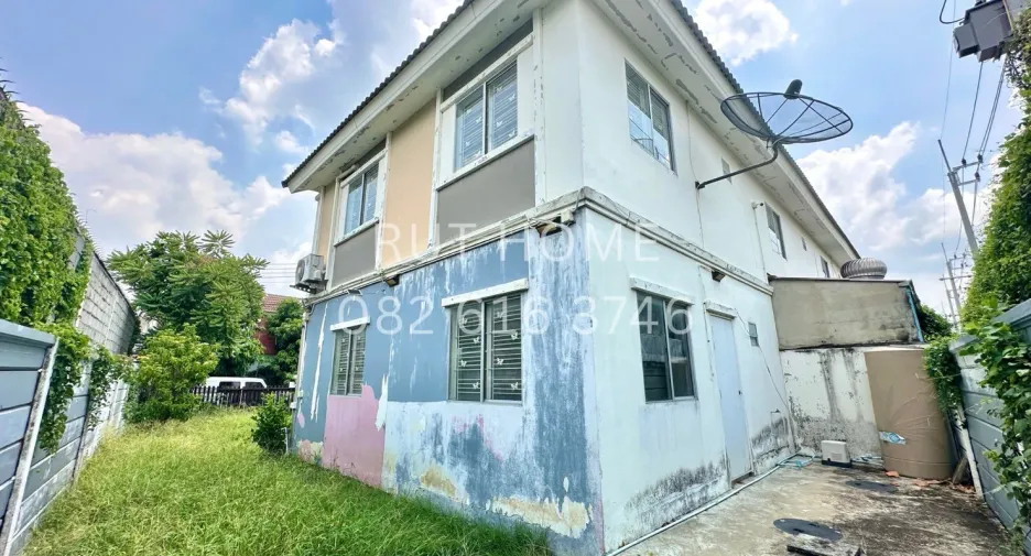 For sale 4 bedrooms townhouse in Mueang Pathum Thani, Pathum Thani