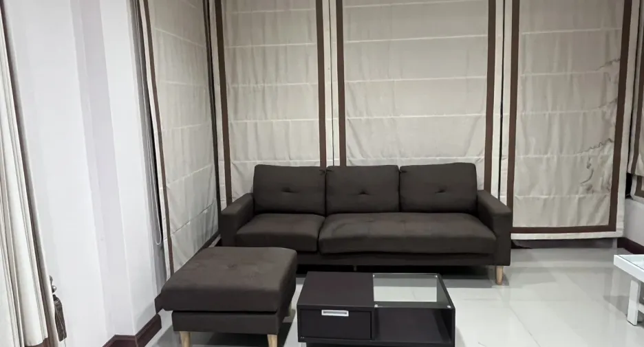 Haus zur Miete mit 5 Zimmer in Bang Bua Thong, Nonthaburi
