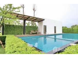 For rent 3 bedrooms townhouse in Prawet, Bangkok