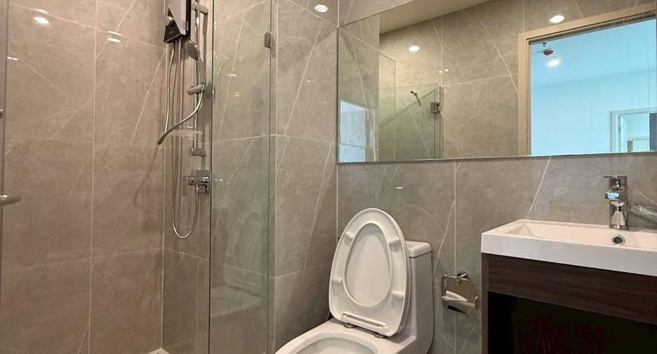 Condo en alquiler de 2 habitaciones en Huai Khwang, Bangkok
