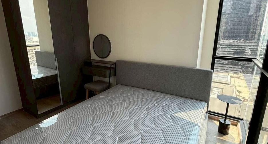 Condo en alquiler de 2 habitaciones en Huai Khwang, Bangkok