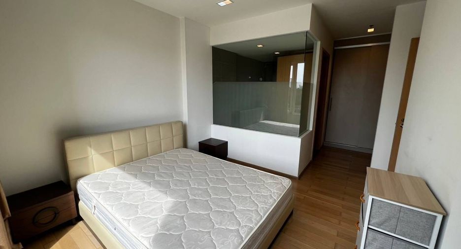 For sale 2 bedrooms condo in Khlong Toei, Bangkok