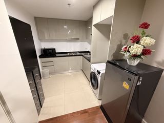 À louer 2 chambres condo à Huai Khwang, Bangkok