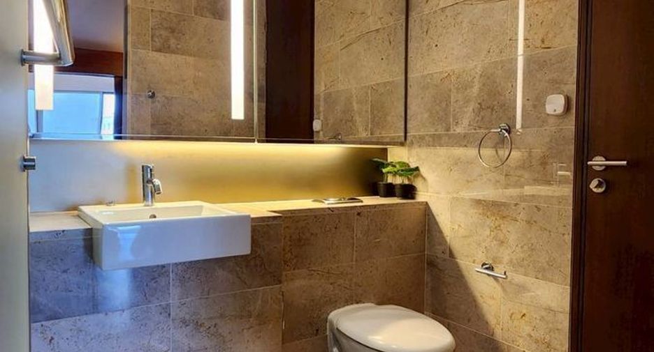 For rent 1 bed condo in Pathum Wan, Bangkok