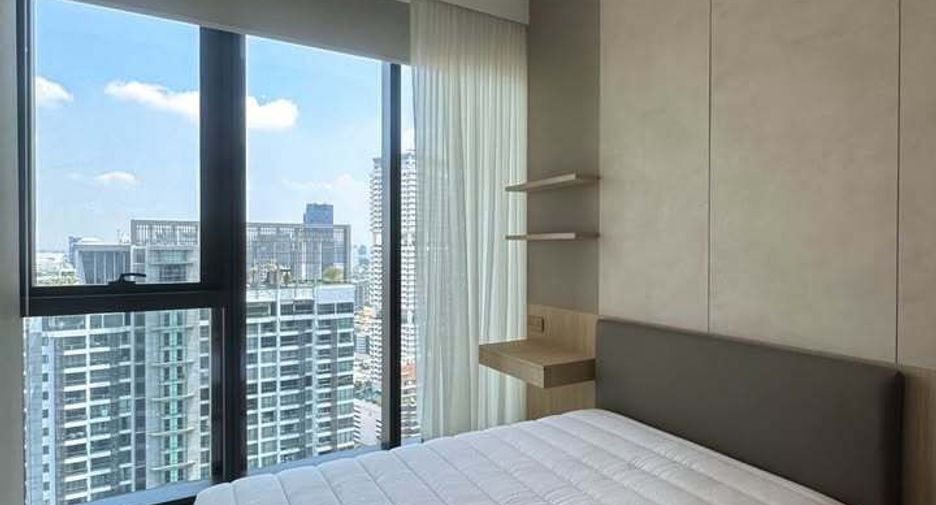 À louer 4 chambres condo à Khlong Toei, Bangkok