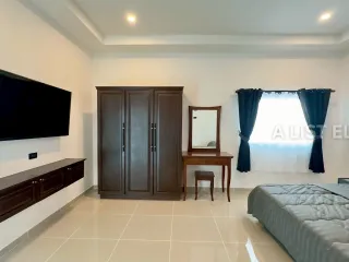À louer 6 chambres maison à Bang Lamung, Chonburi
