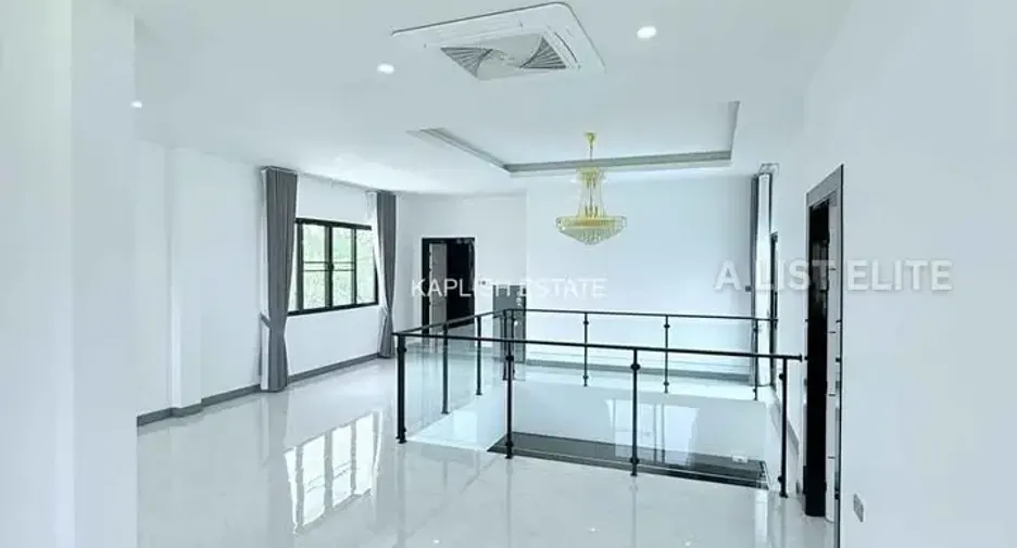 For rent 5 bedrooms house in Bang Lamung, Chonburi