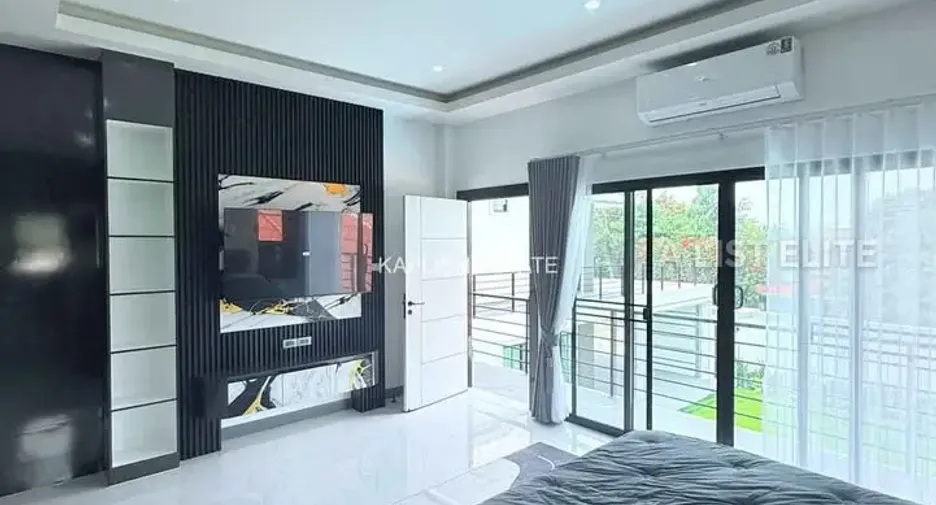For rent 5 bedrooms house in Bang Lamung, Chonburi