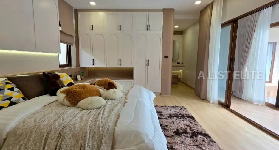 Haus zur Miete mit 4 Zimmer in Bang Lamung, Chonburi