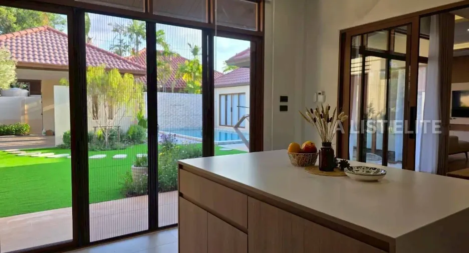 Haus zur Miete mit 4 Zimmer in Bang Lamung, Chonburi