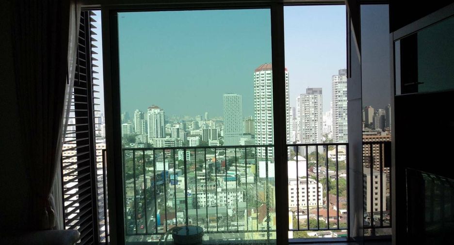 For rent 2 bedrooms condo in Khlong Toei, Bangkok