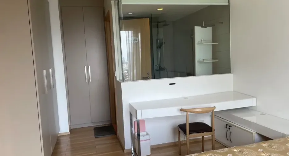 For sale 1 bed condo in Khlong Toei, Bangkok