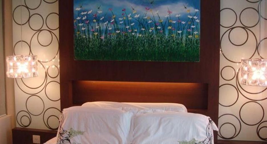 For rent 2 bedrooms condo in Khlong Toei, Bangkok