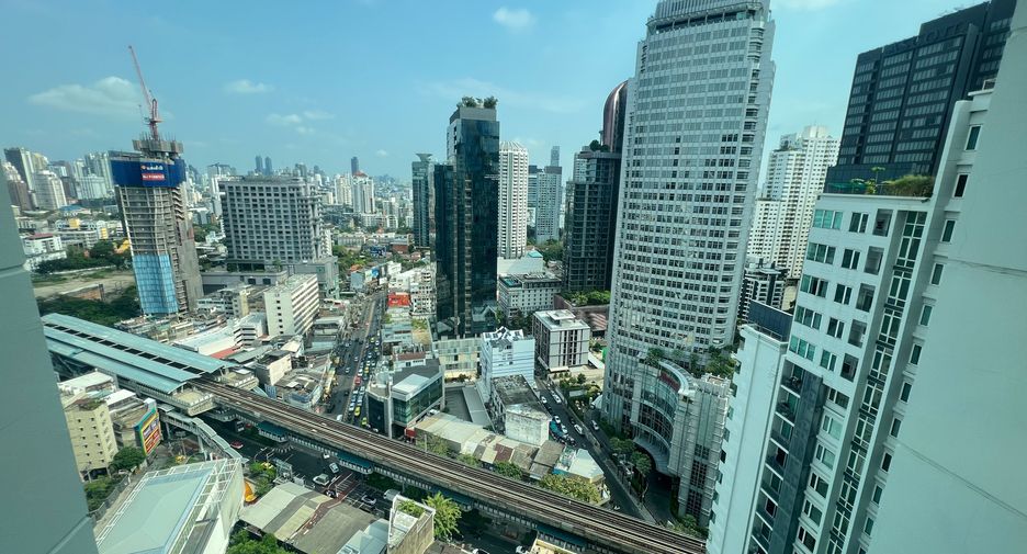 Wohnung zur Miete mit 2 Zimmer in Khlong Toei, Bangkok