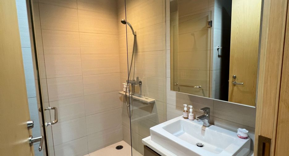 Wohnung zur Miete mit 2 Zimmer in Khlong Toei, Bangkok