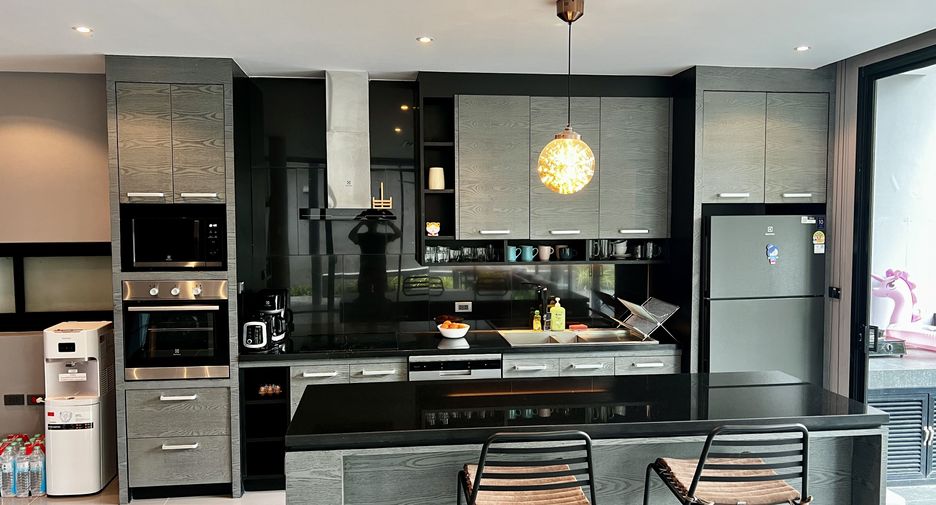 For rent 3 bedrooms villa in Thalang, Phuket