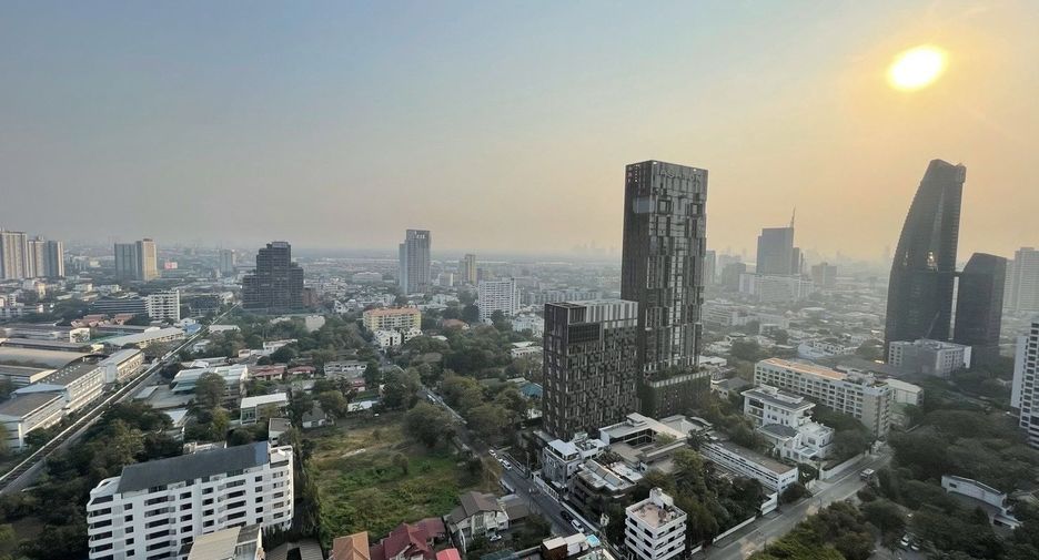 For sale and for rent 2 bedrooms condo in Khlong Toei, Bangkok