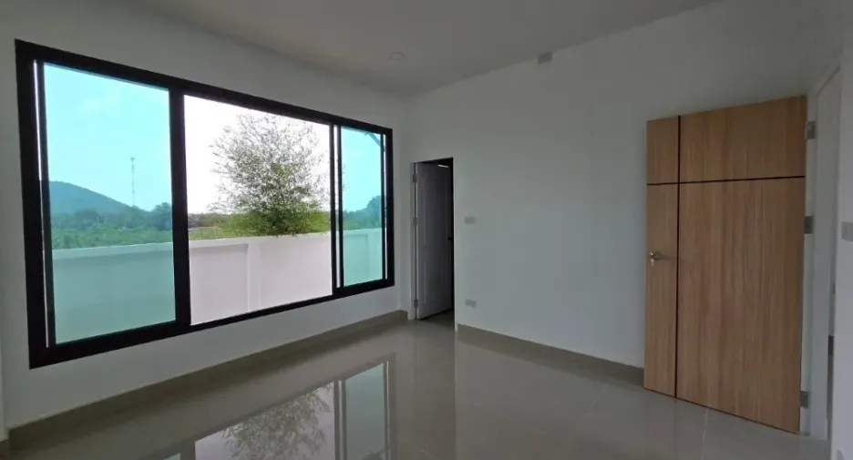 Продажа 3 спальни дом в Саттахип, Чонбури