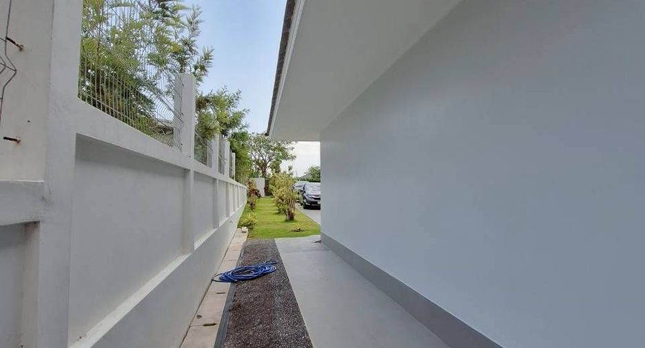 For sale 6 bedrooms villa in Hua Hin, Prachuap Khiri Khan