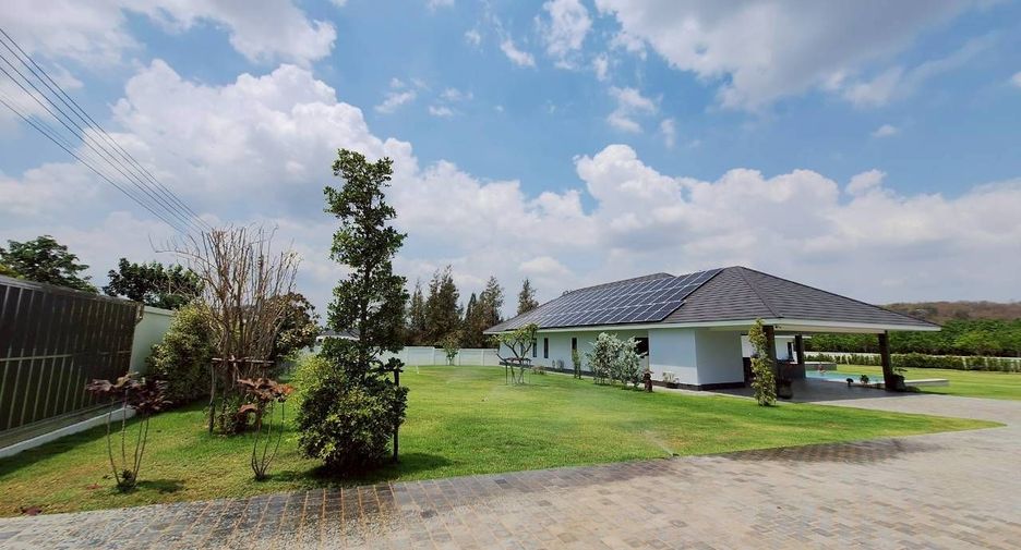For sale 6 bedrooms villa in Hua Hin, Prachuap Khiri Khan