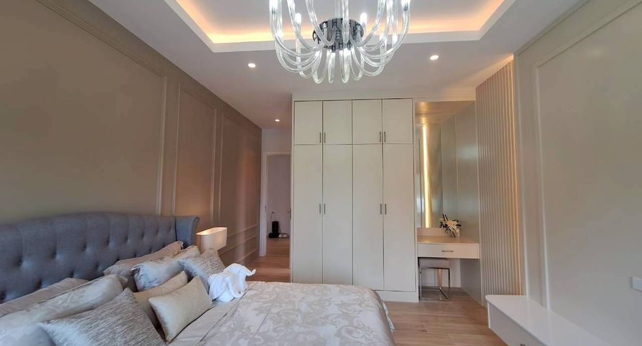 For sale 6 bedrooms villa in Hua Hin, Prachuap Khiri Khan