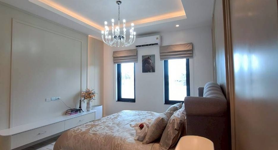 For sale 6 bedrooms villa in Hua Hin, Prachuap Khiri Khan