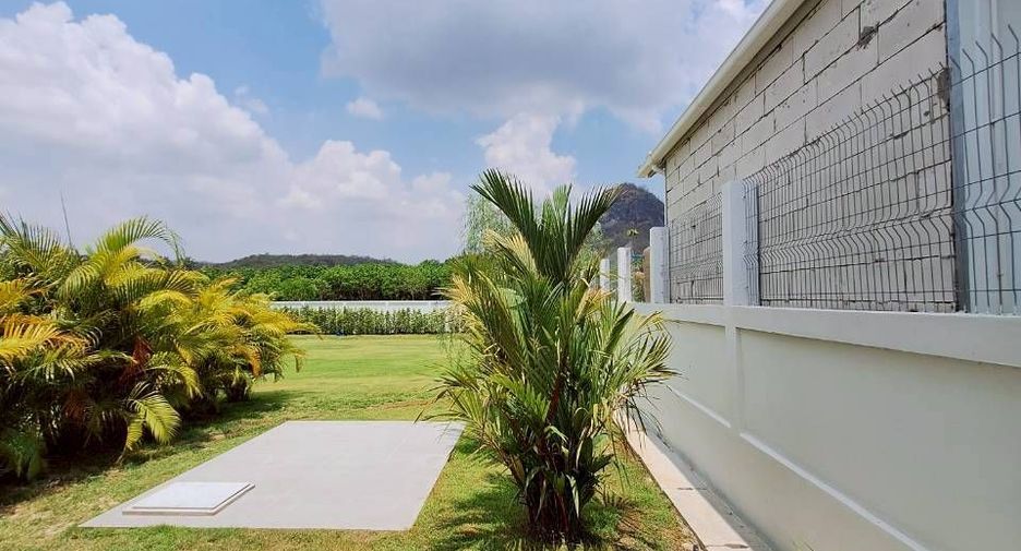 For sale 6 bedrooms villa in Hua Hin, Prachuap Khiri Khan