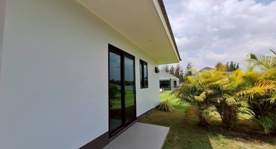 For sale 6 bedrooms villa in Hua Hin, Prachuap Khiri Khan