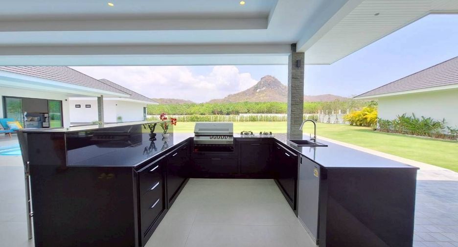 For sale 6 bedrooms villa in Hua Hin, Prachuap Khiri Khan