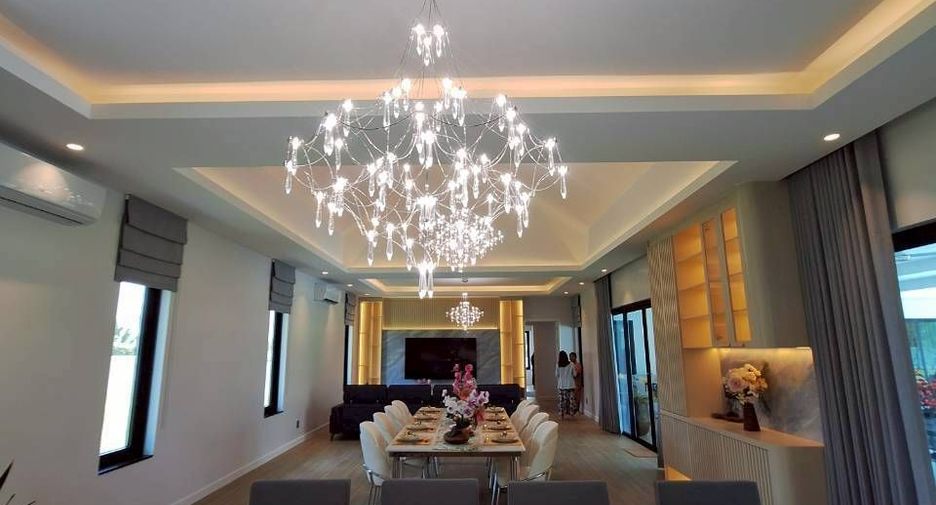 For sale 6 bedrooms villa in Hua Hin, Prachuap Khiri Khan