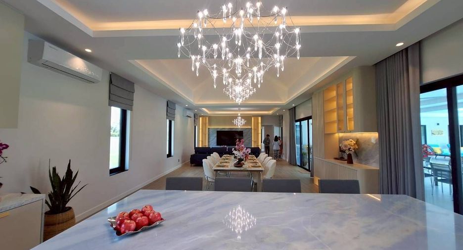 For sale 6 bedrooms villa in Hua Hin, Prachuap Khiri Khan