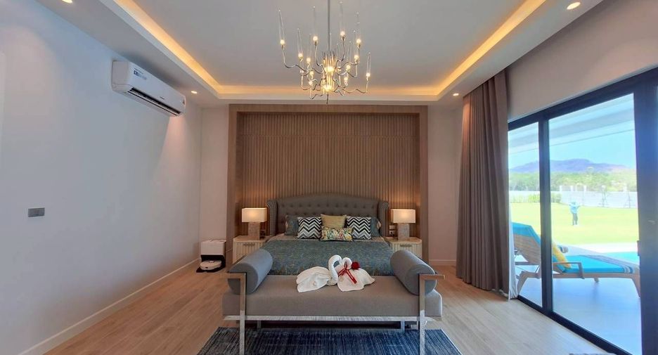 For sale 6 bedrooms villa in Hua Hin, Prachuap Khiri Khan