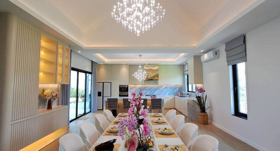 For sale 6 bedrooms villa in Hua Hin, Prachuap Khiri Khan
