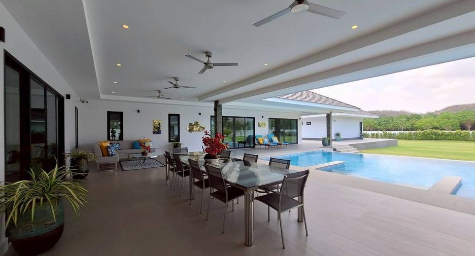 For sale 6 bedrooms villa in Hua Hin, Prachuap Khiri Khan