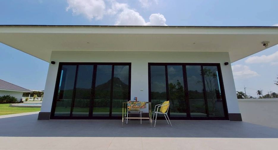 For sale 6 bedrooms villa in Hua Hin, Prachuap Khiri Khan