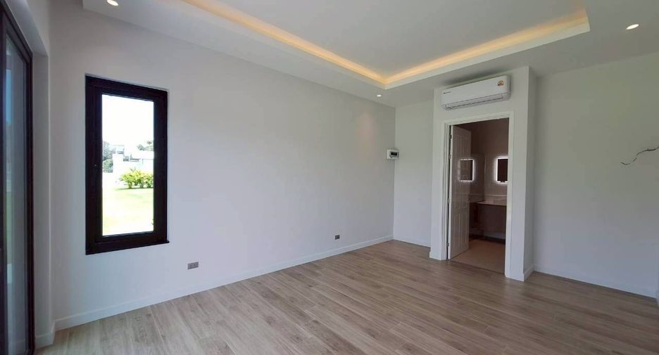 For sale 6 bedrooms villa in Hua Hin, Prachuap Khiri Khan