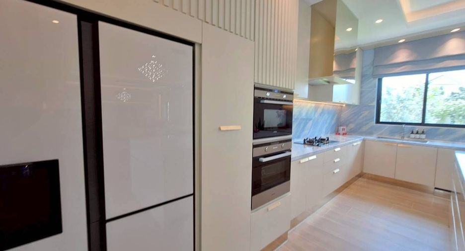 For sale 6 bedrooms villa in Hua Hin, Prachuap Khiri Khan