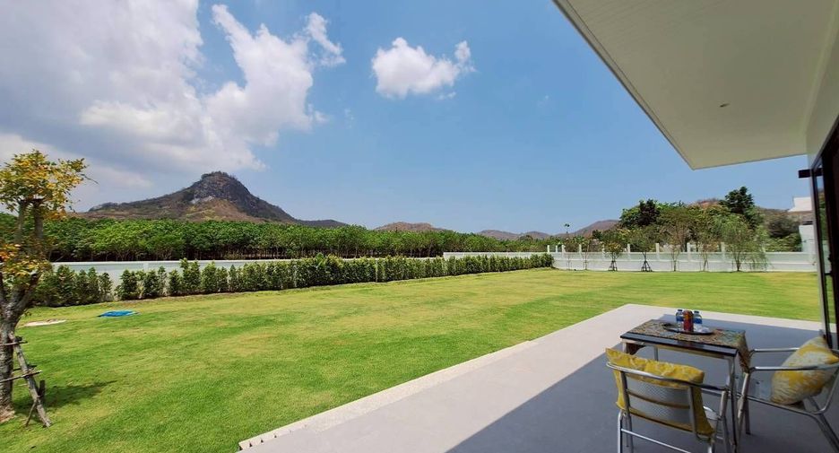 For sale 6 bedrooms villa in Hua Hin, Prachuap Khiri Khan
